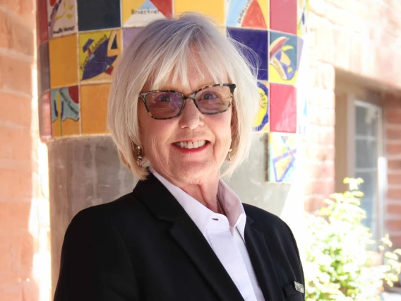 Claudia Nelson headshot